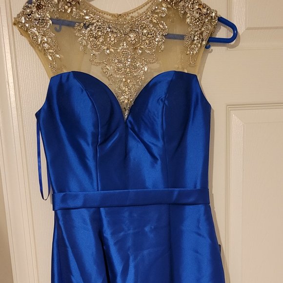 Prom and wedding dresses - Picture 1 of 16